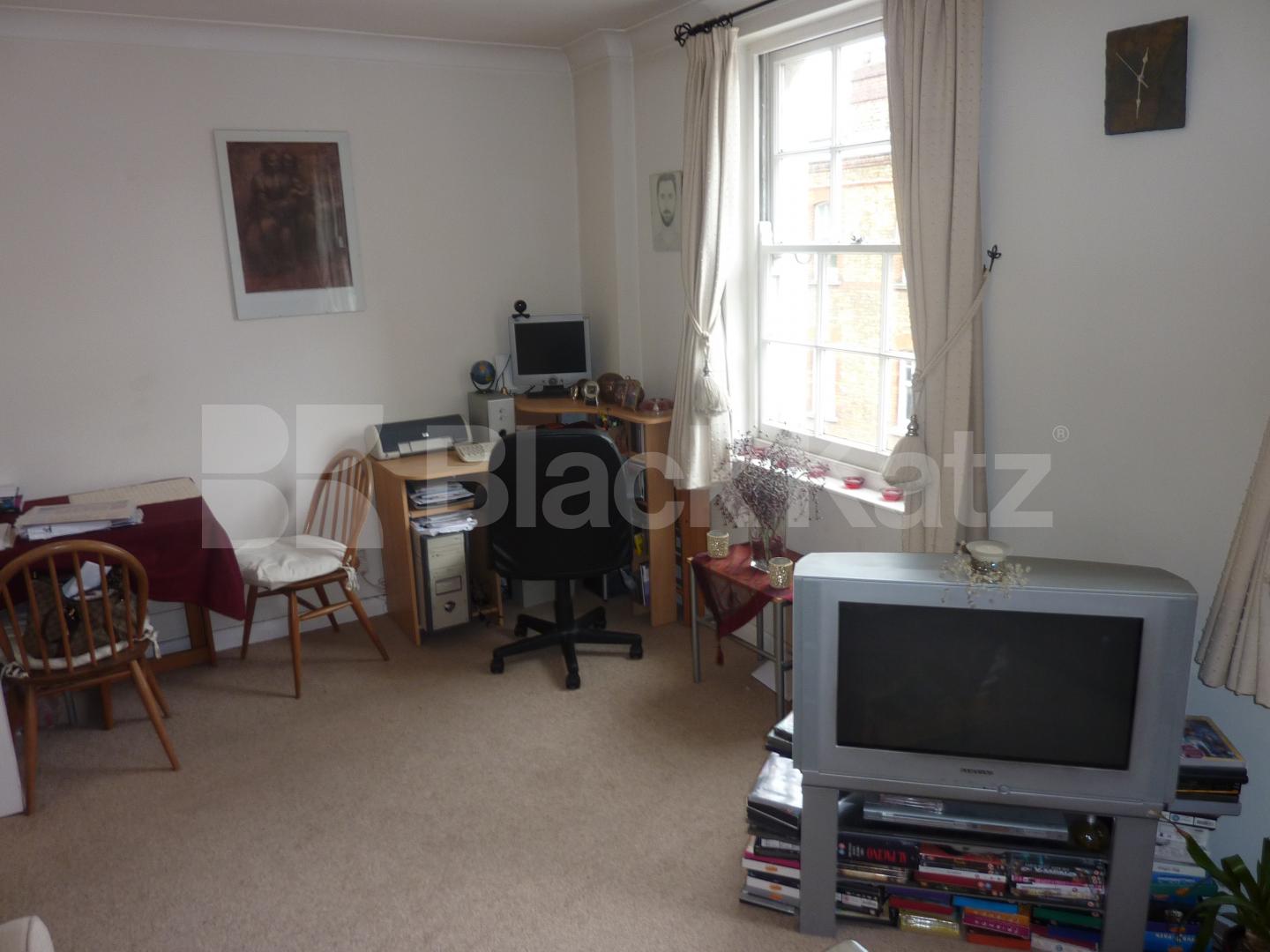 			NEW INSTRUCTION!!, 1 Bedroom, 1 bath, 1 reception Flat			 Candover Street, FITZROVIA